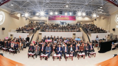 制了行业前沿经验的交换阵地